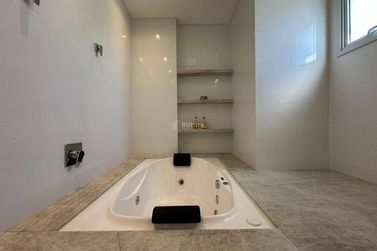 Apartamento &agrave; venda - Meia Praia