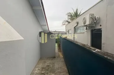Casa para alugar - 222m&sup2; - pereque