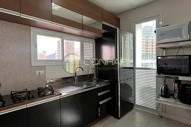 Apartamento para alugar - 132m&sup2; - Meia praia