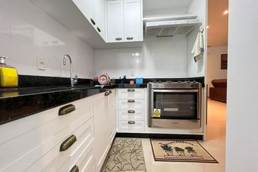 Apartamento &agrave; venda - 150m&sup2; - Meia Praia