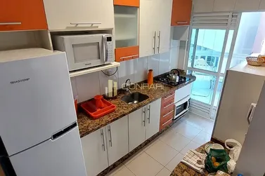 Apartamento para alugar - 106m&sup2; - MEIA PRAIA