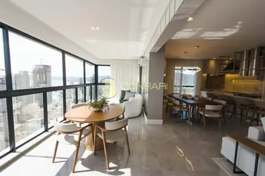 Apartamento &agrave; venda - 198m&sup2; - Meia Praia