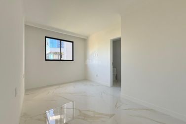 Apartamento &agrave; venda - 163m&sup2; - Meia Praia