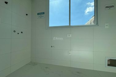 Apartamento &agrave; venda - 130m&sup2; - Meia Praia