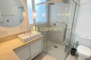 Apartamento &agrave; venda - 221m&sup2; - meia praia