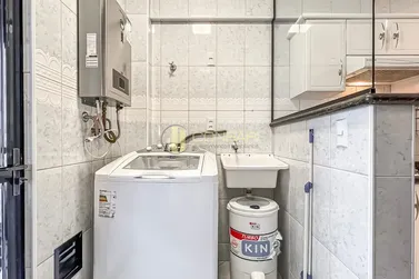 Apartamento &agrave; venda - 110m&sup2; - Meia Praia