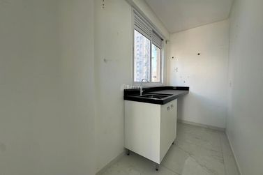Apartamento &agrave; venda - 125m&sup2; - Meia Praia