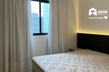 Apartamento para alugar - 121m&sup2; - Meia Praia