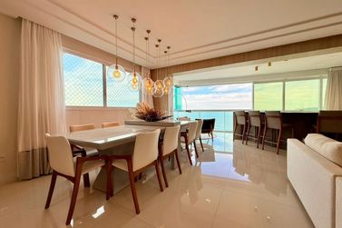 Apartamento &agrave; venda - 200m&sup2; - Meia Praia