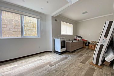 Casa &agrave; venda - 200m&sup2; - Canto da Praia