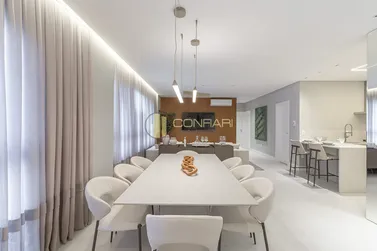 Apartamento &agrave; venda - 125m&sup2; - Meia Praia