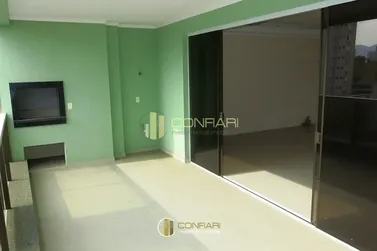 Apartamento &agrave; venda - 193m&sup2; - Meia Praia