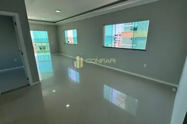 Apartamento &agrave; venda - 121m&sup2; - Meia Praia