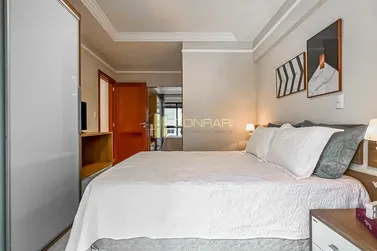 Apartamento &agrave; venda - 110m&sup2; - Meia Praia