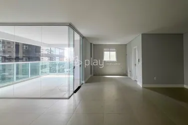 Apartamento &agrave; venda - 190m&sup2; - Meia Praia