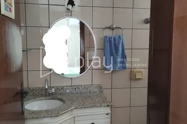 Apartamento &agrave; venda - 95m&sup2; - Meia Praia