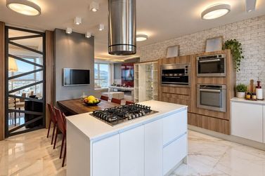 Apartamento &agrave; venda - 180m&sup2; - Centro