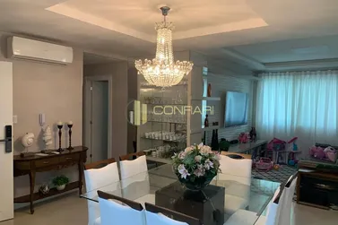 Apartamento &agrave; venda - 140m&sup2; - Meia Praia