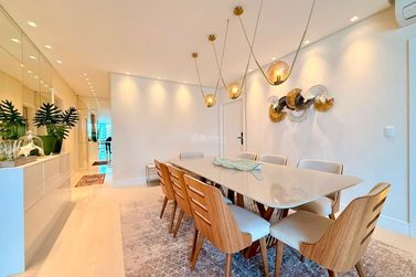 Apartamento &agrave; venda - 160m&sup2; - Meia Praia