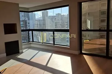 Apartamento &agrave; venda - 124m&sup2; - MEIA PRAIA