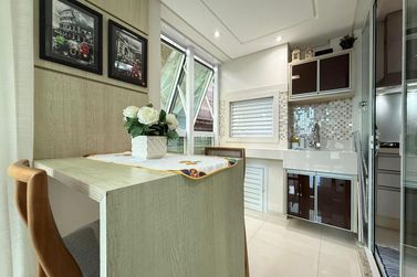 Apartamento &agrave; venda - 107m&sup2; - Meia Praia