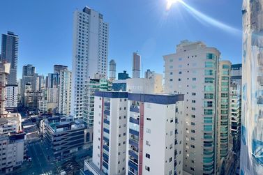 Apartamento &agrave; venda - 158m&sup2; - Meia Praia