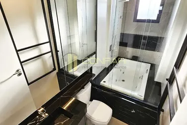 Apartamento &agrave; venda - 162m&sup2; - Meia Praia