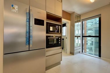 Apartamento &agrave; venda - 124m&sup2; - Meia Praia