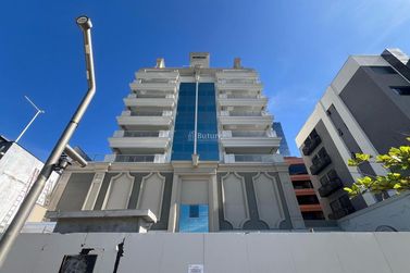 Apartamento &agrave; venda - 193m&sup2; - Meia Praia