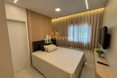 Apartamento &agrave; venda - 112m&sup2; - Meia Praia