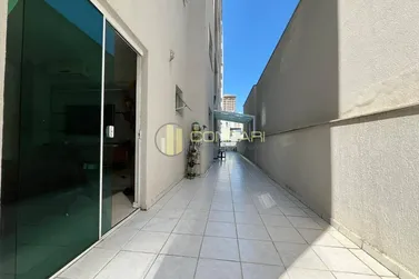 Apartamento &agrave; venda - 160m&sup2; - Meia Praia