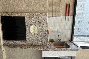 Apartamento &agrave; venda - 102m&sup2; - Meia Praia