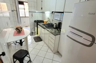 Apartamento &agrave; venda - 137m&sup2; - Meia Praia
