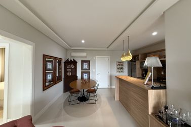 Apartamento &agrave; venda - 98000m&sup2; - Meia Praia