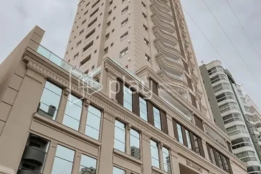 Apartamento &agrave; venda - 160m&sup2; - Meia Praia