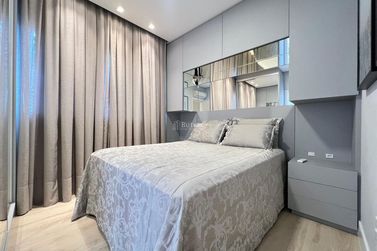 Apartamento &agrave; venda - 153m&sup2; - Meia Praia