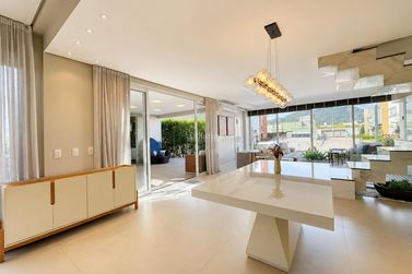 Casa &agrave; venda - 230m&sup2; - Barra