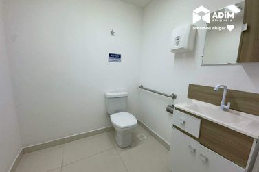 Sala Comercial para alugar - 150m&sup2; - Meia Praia
