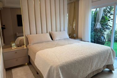 Apartamento &agrave; venda - 380m&sup2; - Centro
