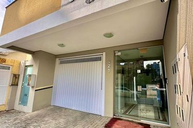 Apartamento &agrave; venda - 100m&sup2; - Meia Praia