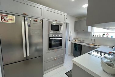 Apartamento &agrave; venda - 110m&sup2; - Meia Praia