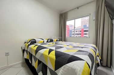 Apartamento &agrave; venda - 139m&sup2; - Meia Praia