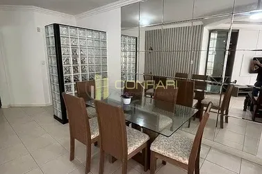 Apartamento &agrave; venda - 102m&sup2; - Meia Praia
