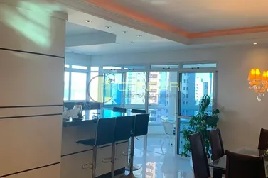 Apartamento &agrave; venda - 206m&sup2; - Meia Praia