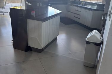 Apartamento &agrave; venda - Meia Praia