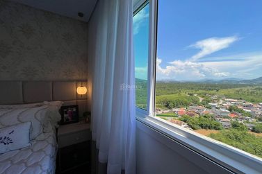 Apartamento &agrave; venda - 110m&sup2; - Meia Praia