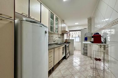 Apartamento &agrave; venda - 115m&sup2; - Meia Praia