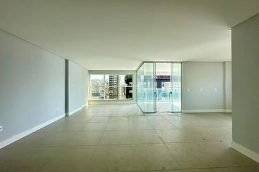 Apartamento &agrave; venda - 160m&sup2; - Andorinha