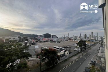 Apartamento para alugar - 64m&sup2; - Centro