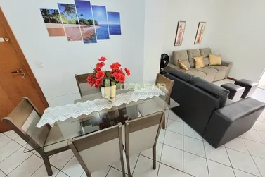 Apartamento &agrave; venda - 137m&sup2; - Meia Praia